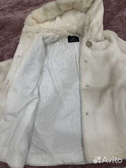 Шуба мутоновая с капюшоном размер 50 52