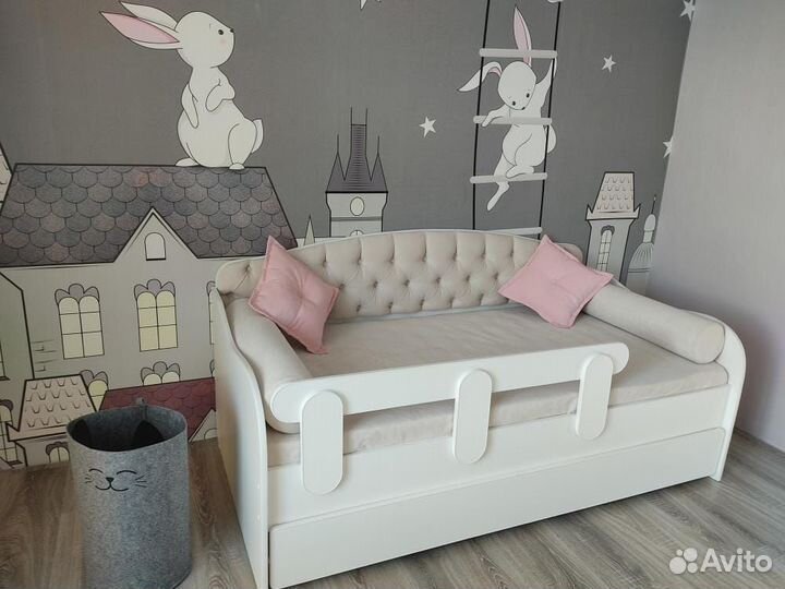 Подростковая кровать детская с каретной стяжкой