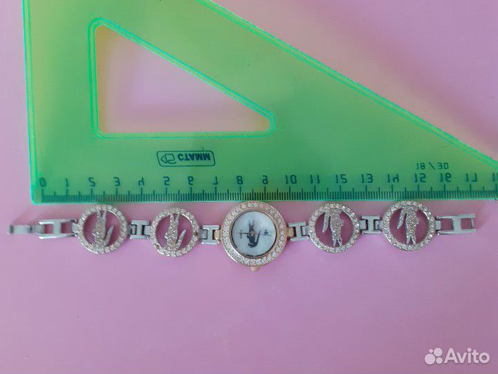 Часы кварцевые