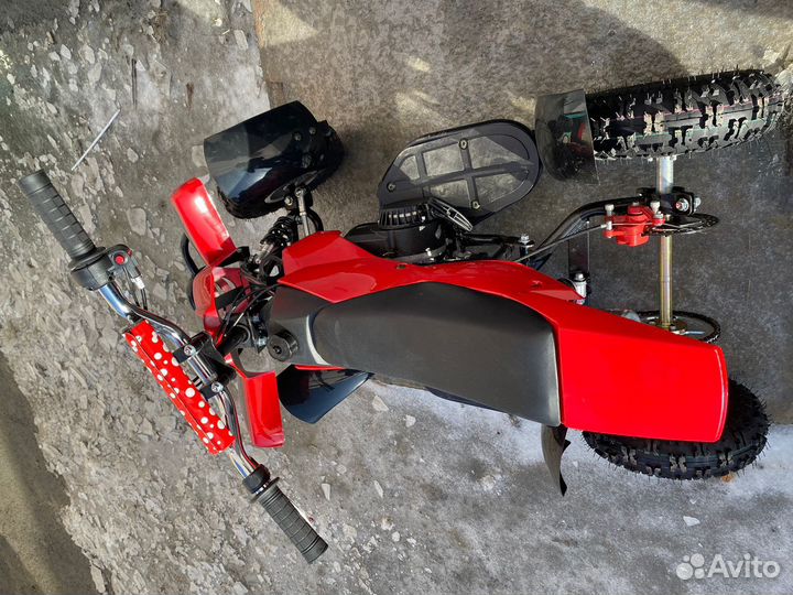 Детский квадроцикл на бензине