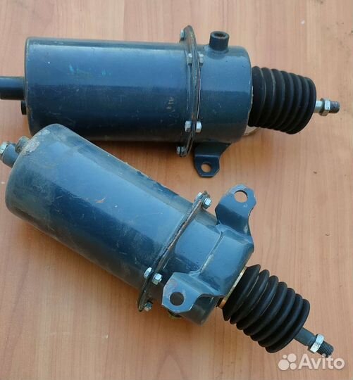 Два Задних тормозных цилиндра татра