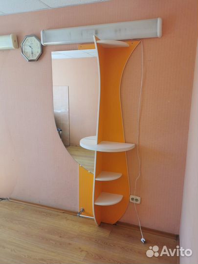 Парикмахерское зеркало