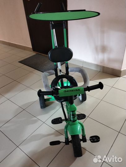 Велосипед для малышей с ручкой