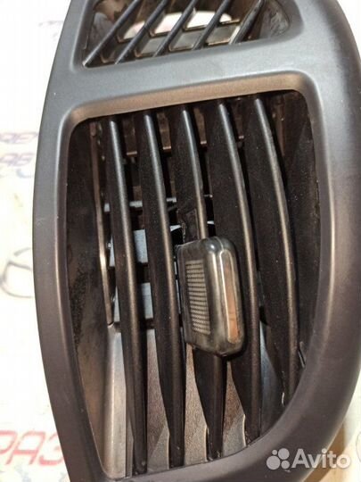 Дефлектор воздушный передний правый Kia Cerato 2