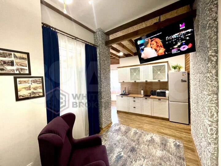 2-к. квартира, 42 м², 1/3 эт.