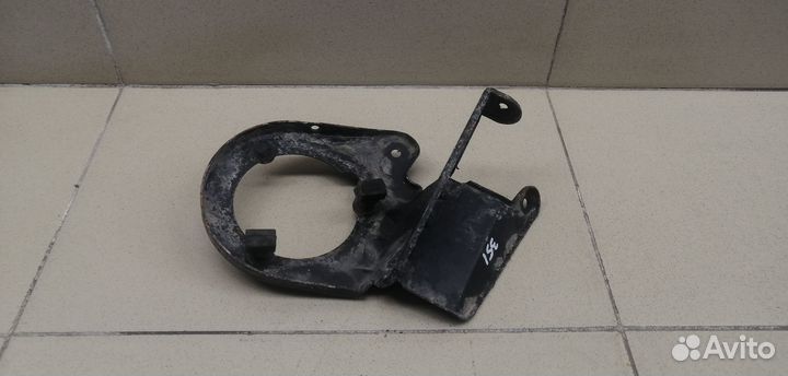 Кронштейн воздушного насоса A4 B6 2000-2004