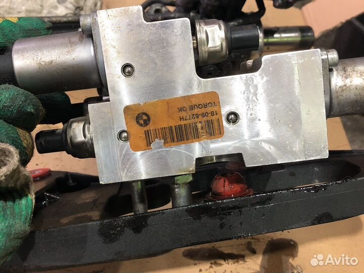 Блок клапанов пневмоподвески bmw 6782737