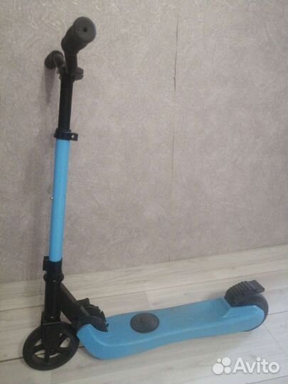 Детский электросамокат Mekotron Kick Scooter Neo