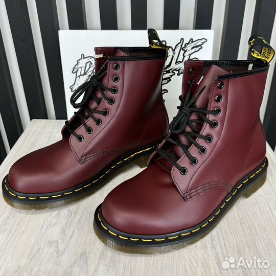 Dr. Martens 1460 Smooth Leather 'Cherry Red'