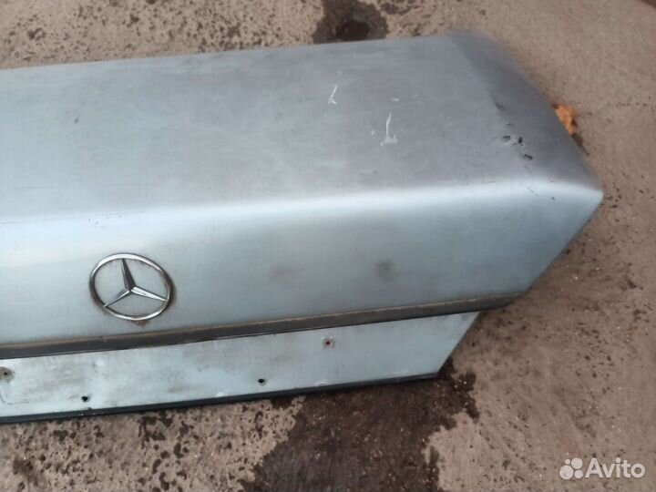 Крышка багажника Mercedes w124