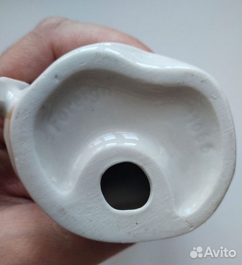 Статуэтка фарфоровая (попугай)