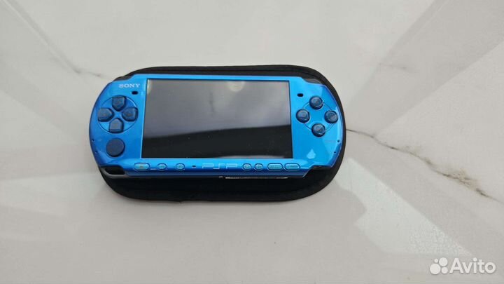 Портативная игровая приставка psp