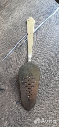 Лопатка для торта мельхиор эмаль