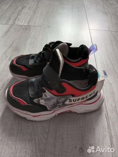 Кроссовки 29