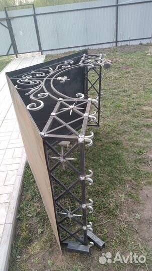 Козырек над крыльцом бу