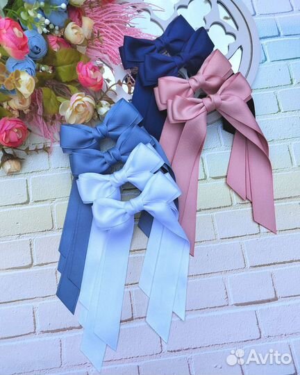Бант с хвостиками