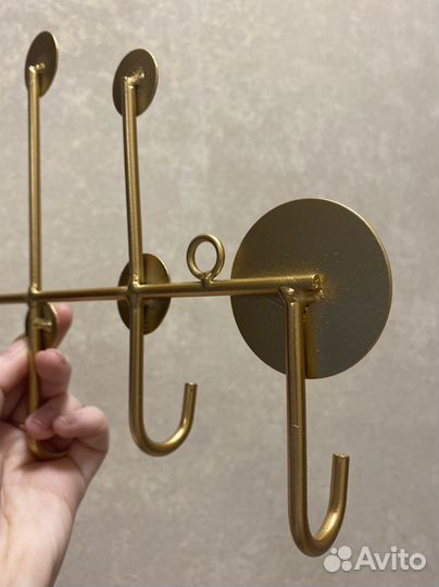 Вешалка с крючками настенная