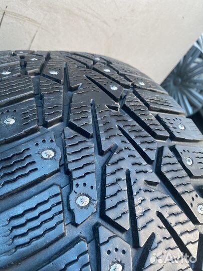 Nokian Tyres Hakkapeliitta 7 215/45 R17