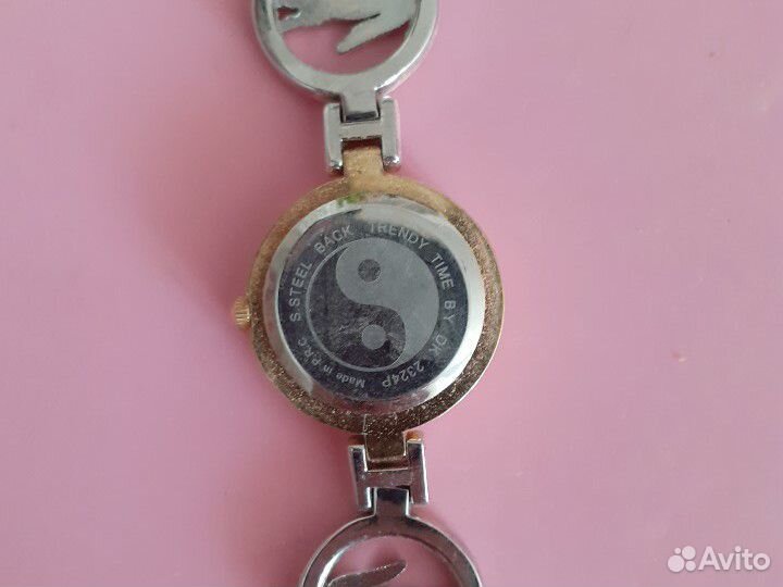 Часы кварцевые