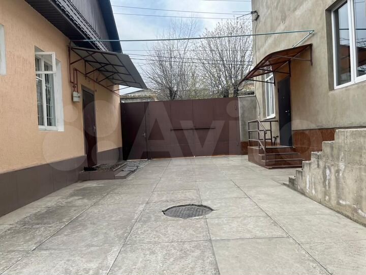 Дом 240 м² на участке 5,7 сот.