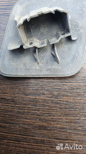 Крышка форсунки омывателя фар правая peugeot 308