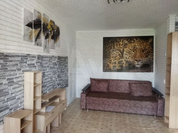 2-к. квартира, 42 м², 1/3 эт.