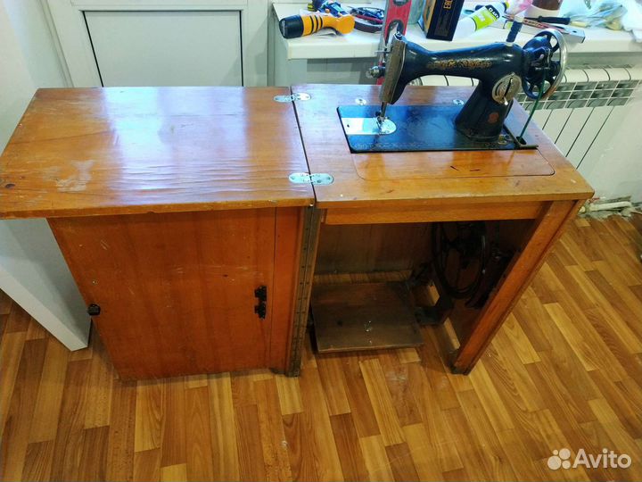 Швейная машинка Riga