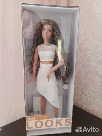 Продаю новую куклу Барби коллекции Looks