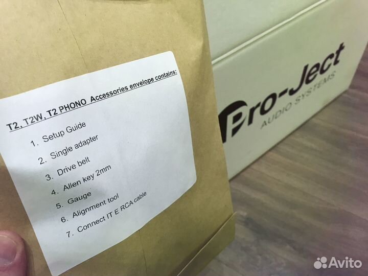 PRO-ject T2 (rainier) walnut