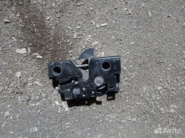 Замок капота Volkswagen Polo 2010-2016