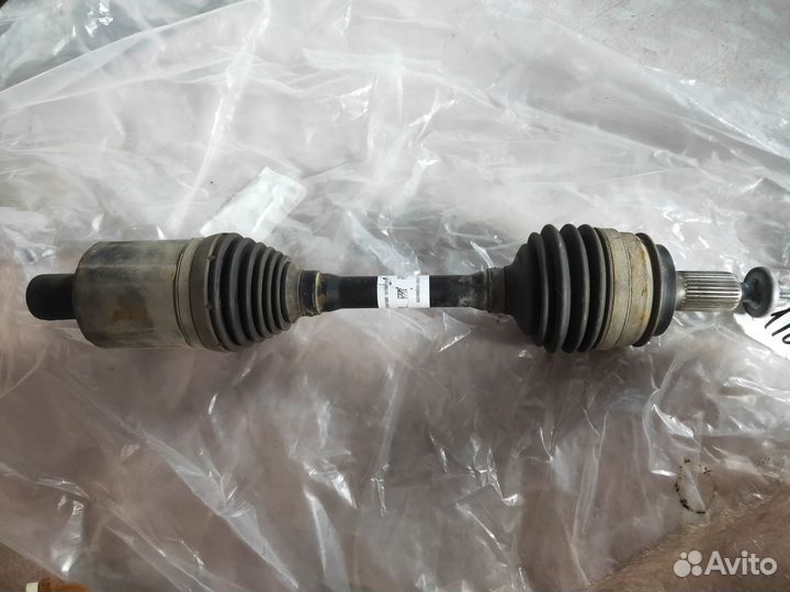 Привод, полуось передняя на Mercedes CLS c218