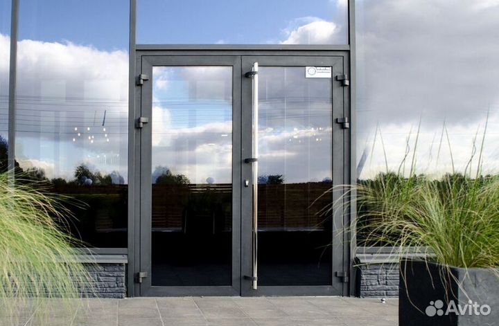 Алюминиевые двери офисные под ключ