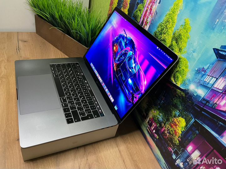 Macbook pro 15 2019 i7 32гб Отличный