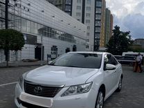 Toyota Camry 2.5 AT, 2013, 320 000 км, с пробегом, цена 1 350 000 руб.