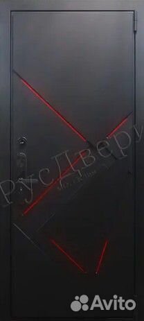 Трехконтурная входная дверь с подсветкой в квартир