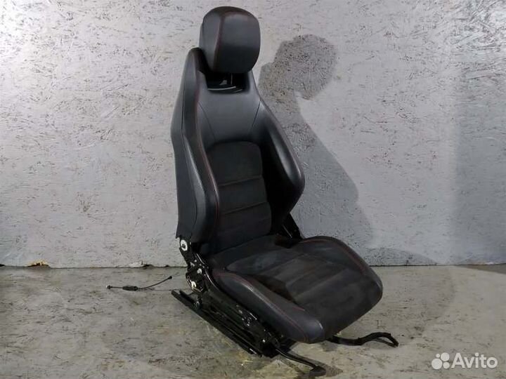 Сиденье переднее левое Mercedes C-Class W204