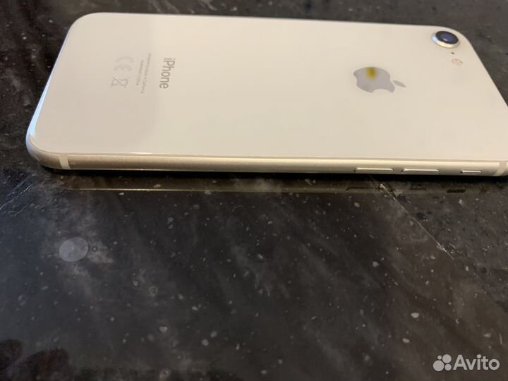 Телефон iPhone 8 64 gb