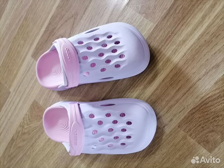 Crocs тапки сланцы для девочки 32