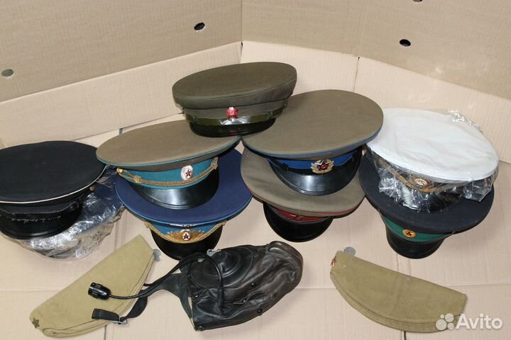 Фуражки, Каска. Планшет Ремни