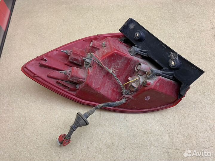 Фонарь задний правый внешний Кия Сид 2 JD хэтчбек