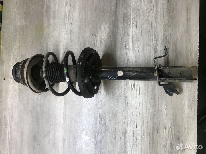 Рено логан степвэй амортизатор передний