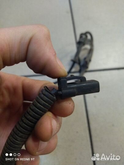 Датчик abs передний правый Kia Rio 3