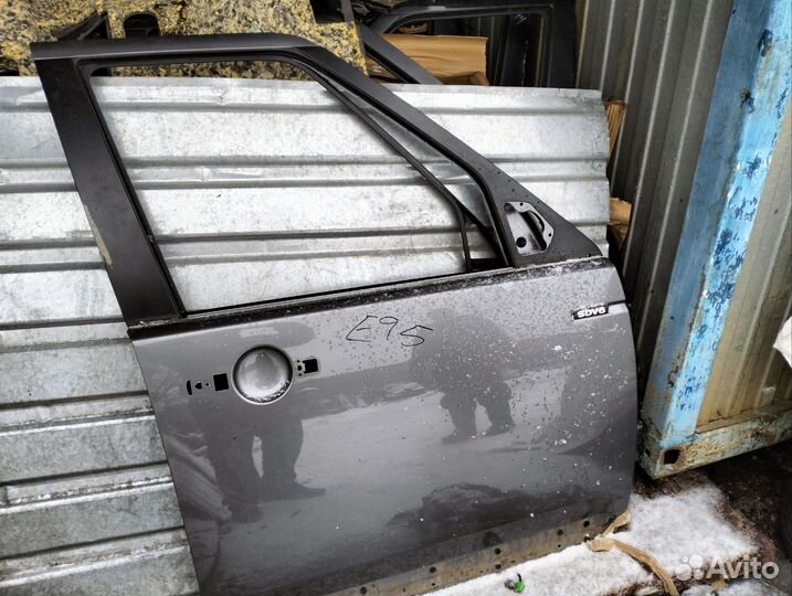 Дверь передняя правая Дискавери 4,2015 года