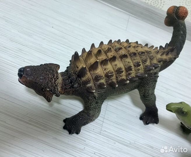 Резиновые динозавры со звуковым эффектом