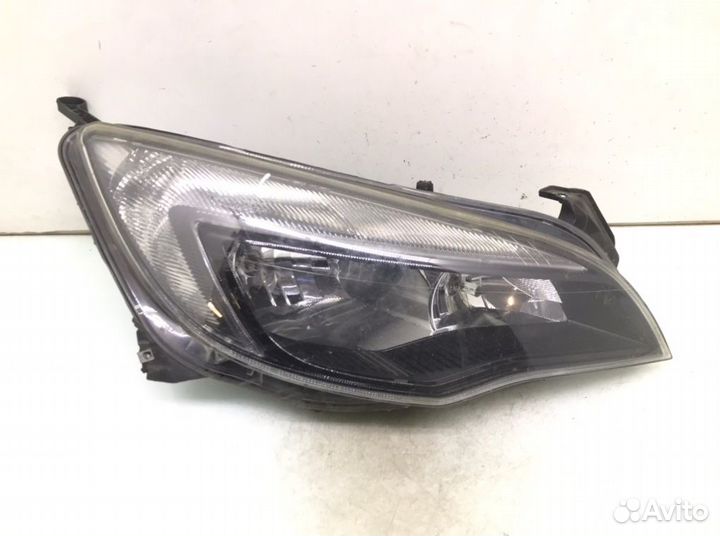 Фара правая Opel Astra J 2.0 cdti 2011