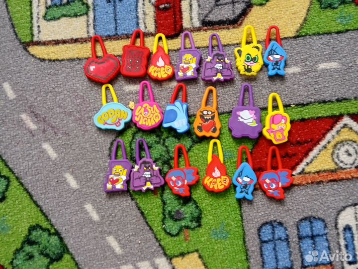 Брелоки резиновые 19 штук набор