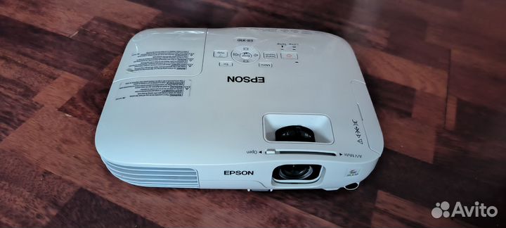 Проектор Epson EB-X10