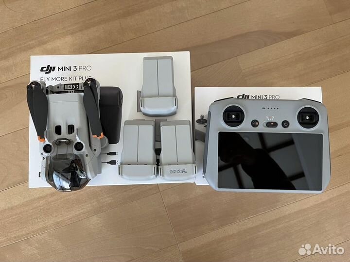 Квадрокоптер DJI Mini 3 Pro RC Combo Plus