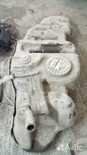 Бак топливный toyota Land Cruiser 200 2012-2015