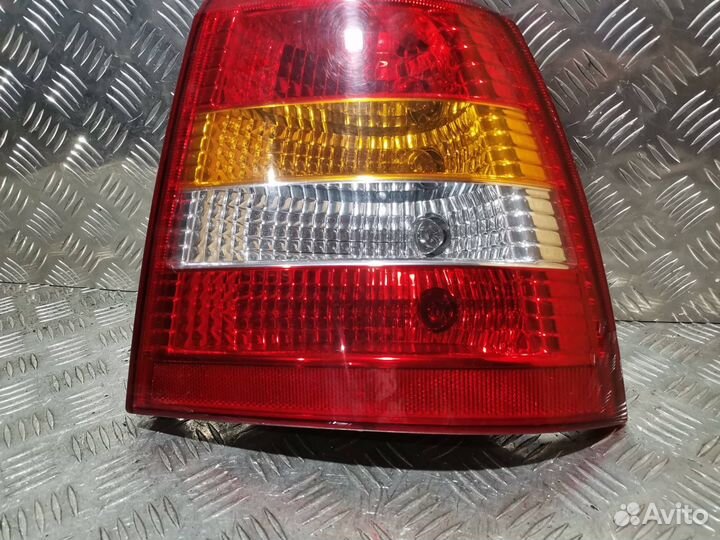 Фонарь задний правый Opel Astra G 1999
